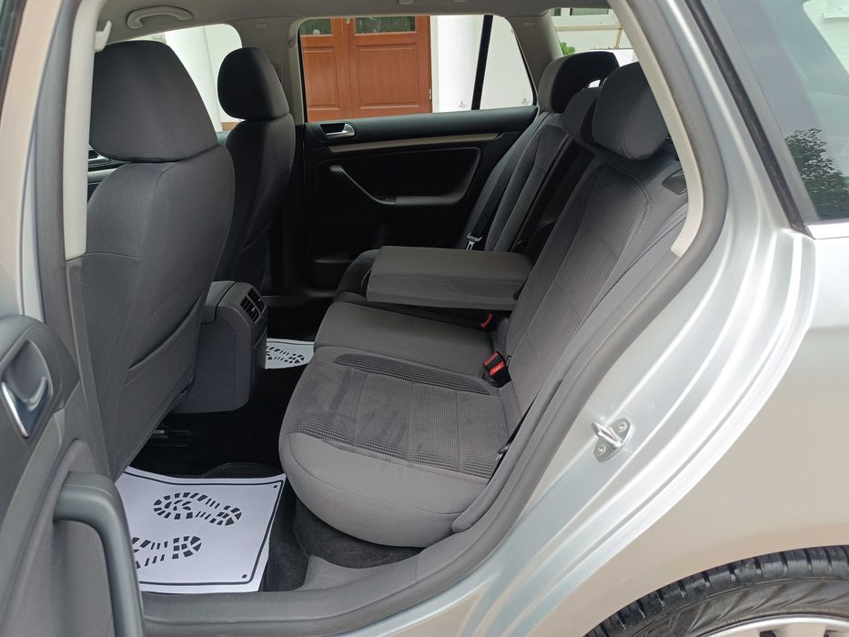 Volkswagen Golf kombi 1.9TDI 105KM klima 2xPDC POLECAM