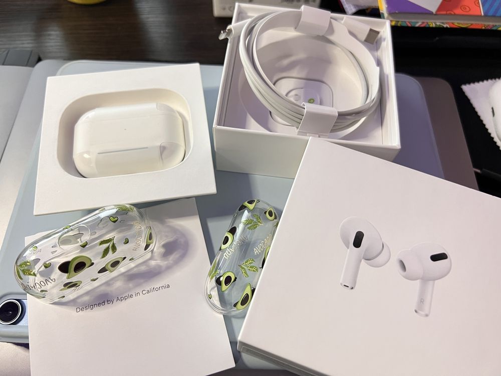 Наушники Apple AirPods Pro with Magsafe MLWK3