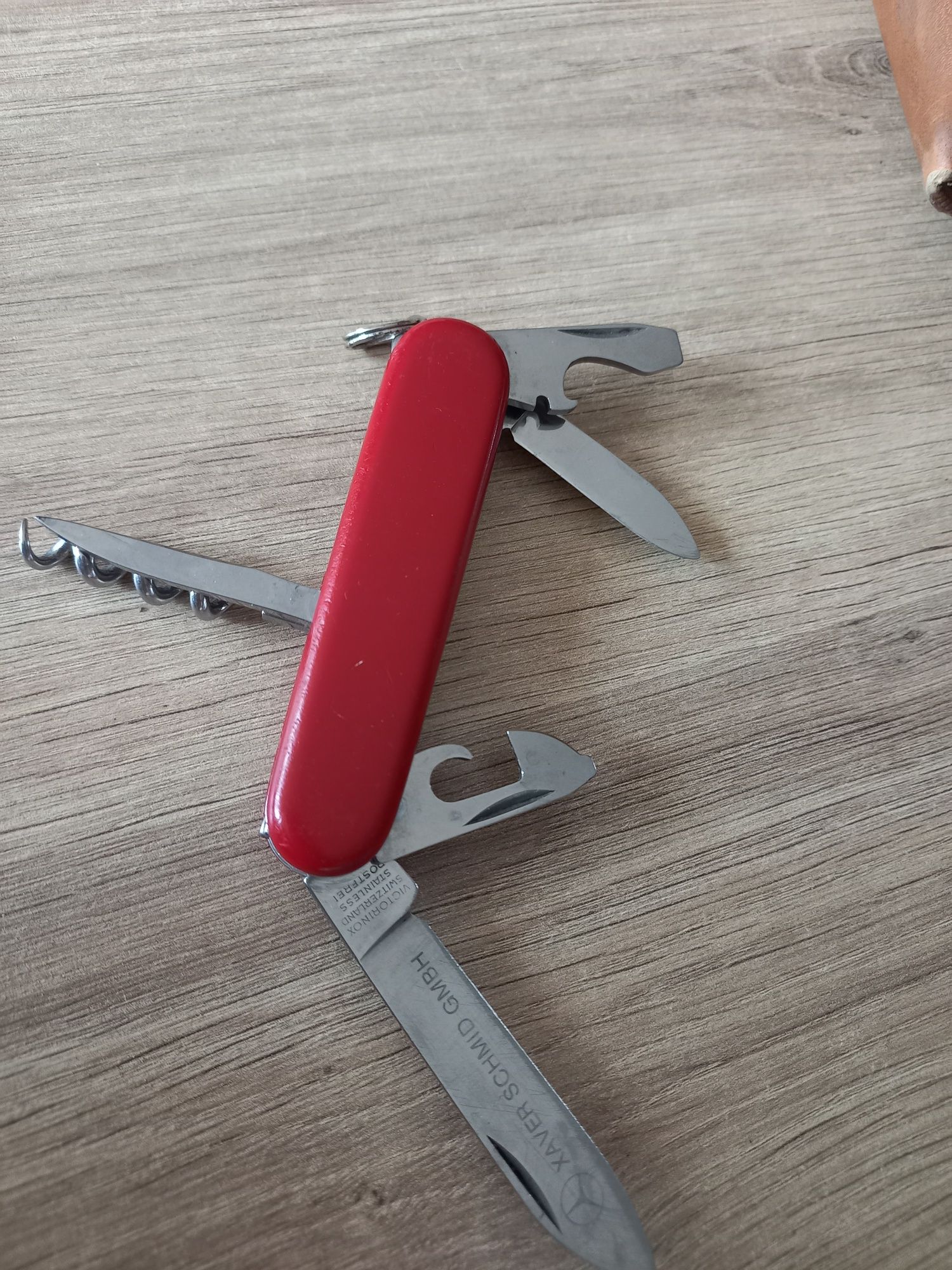 Victorinox szwajcarski