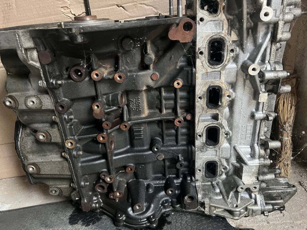 Мотор 1.6 біТурбо Трафік Віваро