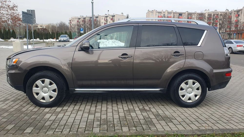 Mitsubishi Outlander Mitsubishi Outlander LIFT 2010r 2,0 Benzyna Zarejestrowany Sprawny
