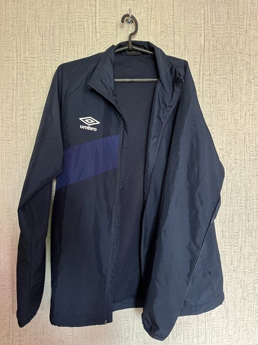 Мужская ветровка мужская олимпийка Umbro размер S