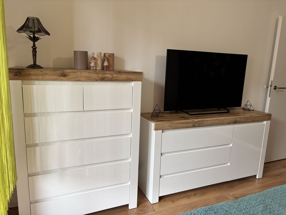 Komody z Black Red White