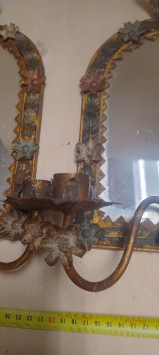 Par de espelhos antigos em folha de Flandes dourada