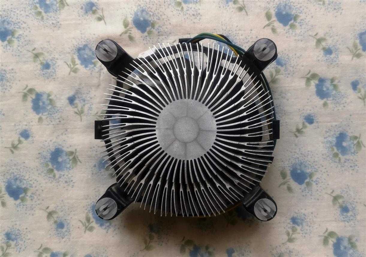 Процесор  Socket 1151   Intel Pentium  G4620   3.7 GHz  (KabyLake)