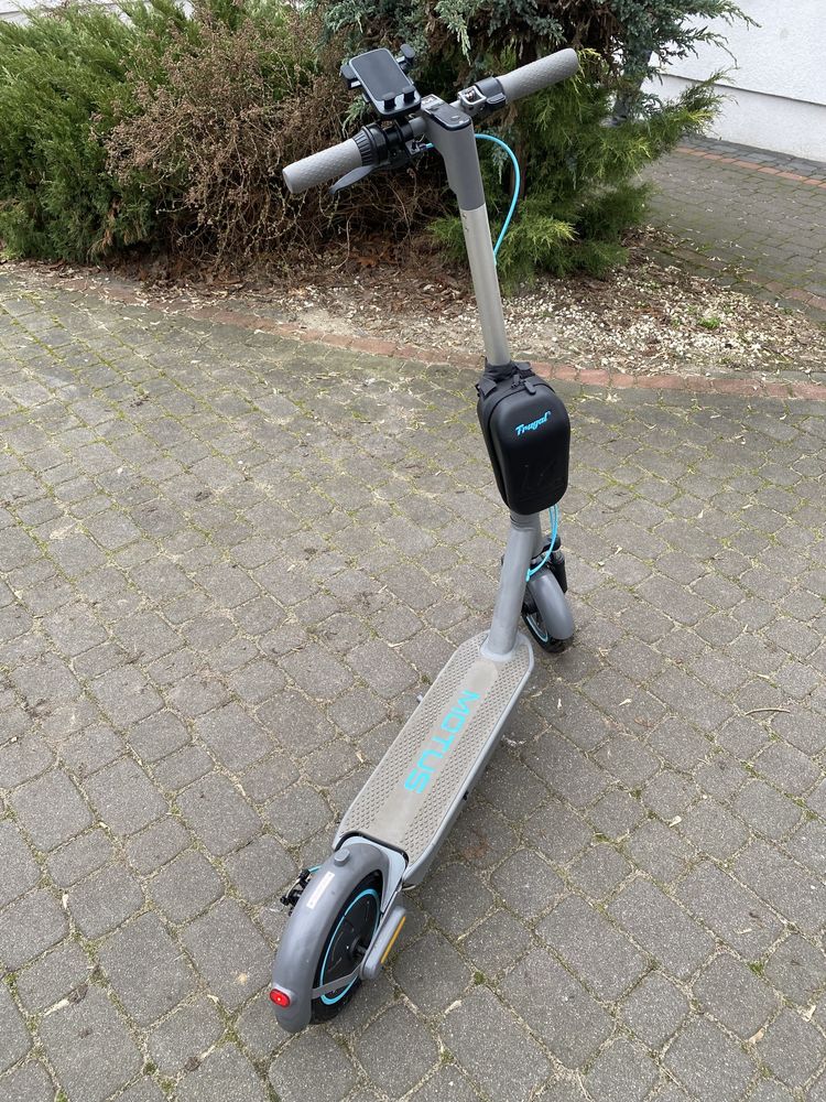 Hulajnoga elektryczna Motus Scooty 10 plus +