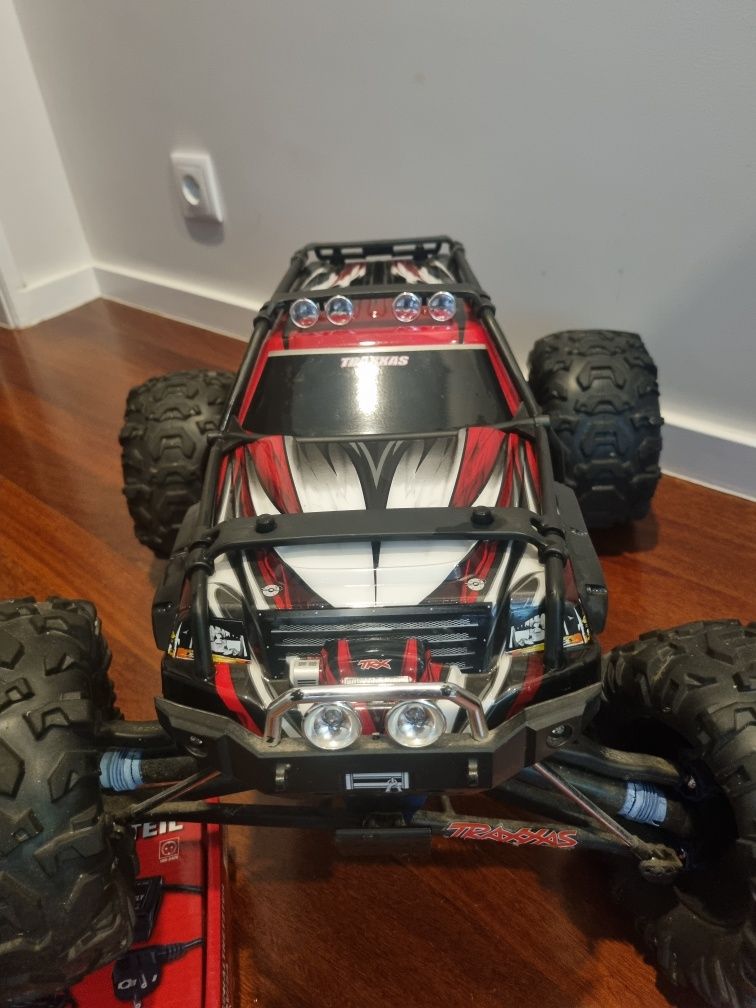 Traxxas Summit 1/10