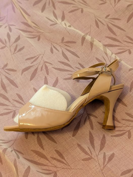 Босоніжки для танців нові!