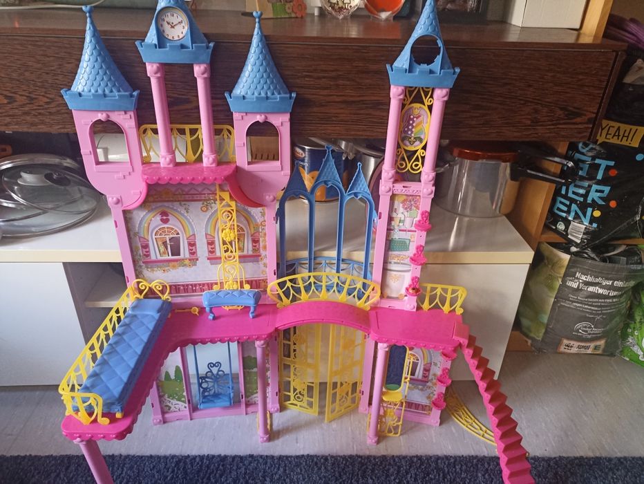 Продам замок для принцеси