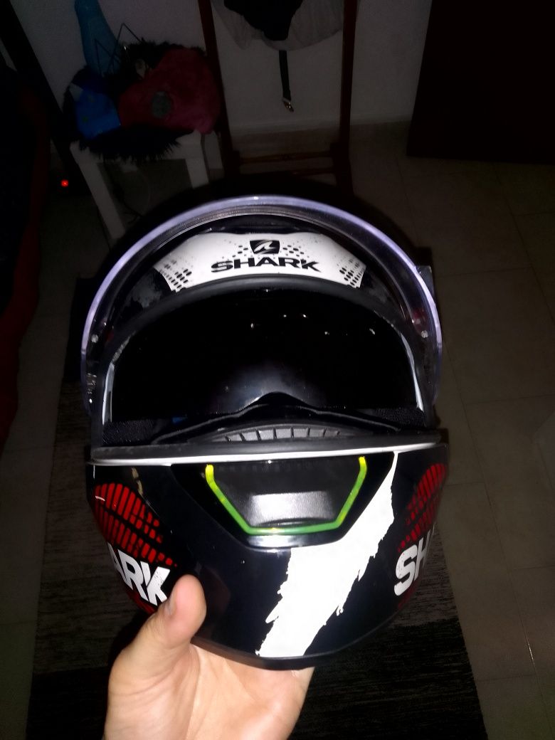 Capacete mota shark