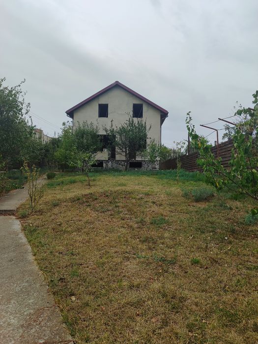 Продається лазня та недобудований будинок в м.Малин