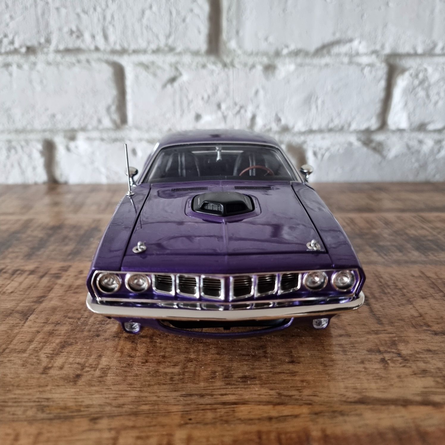 Plymouth Barracuda 71 YCID ACME 1:18