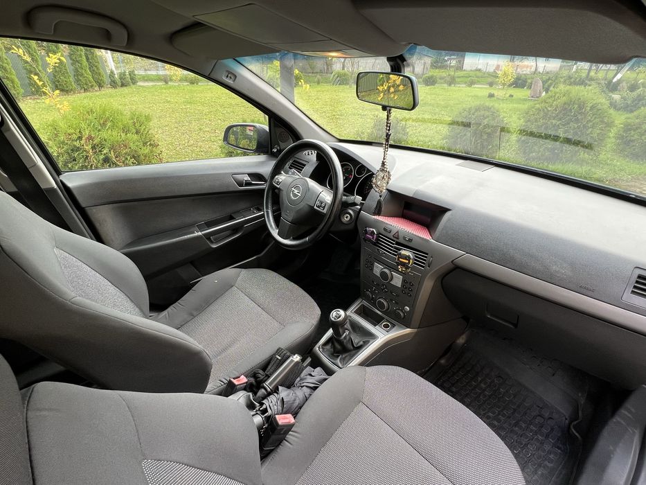 Продам Opel Astra H