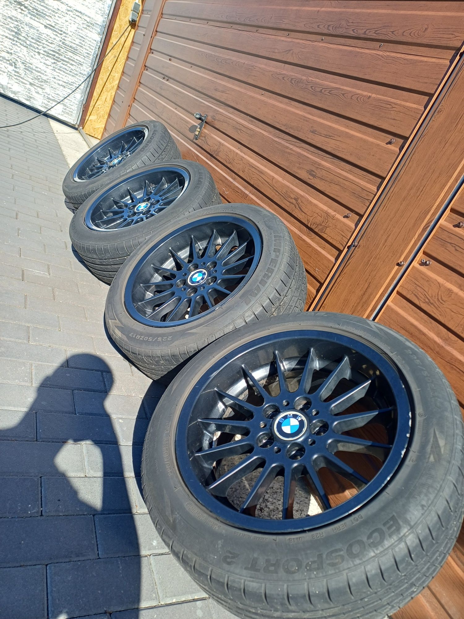 74.1mm ET20 8j R17 Styling 32 Rant BMW Czarne 5×120 E39 E60 E90 E87 36