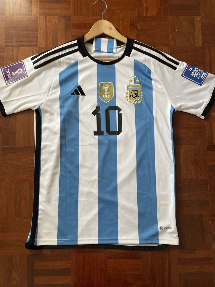 Camisola ARGENTINA 2023 patch campeão do mundo *messi