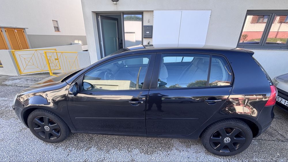 Vendo golf 5 segundo dono.