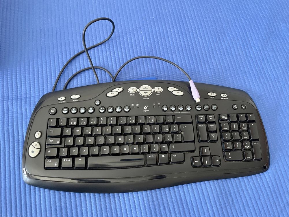 Teclado Logitech com fio Y-BH52 (porta PS2)