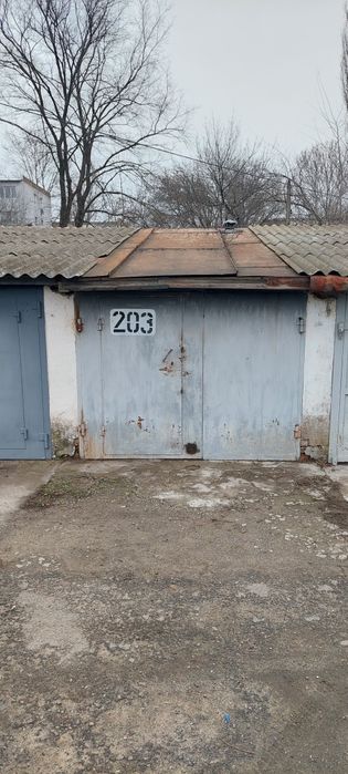 Продам гараж в центре