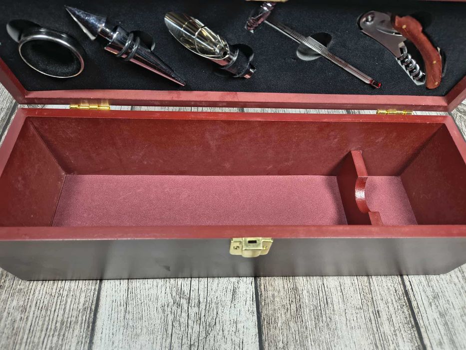 Goods & Gadgets Skrzynka na wino zestaw sommelierski z akcesoriami