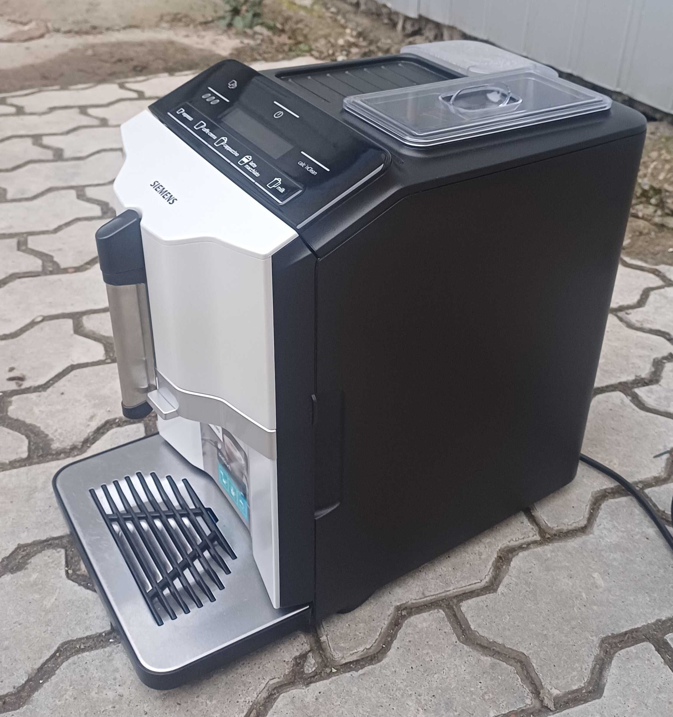 Кавомашина кавоварка Сіменс Siemens TI353201RW срібна б/в
