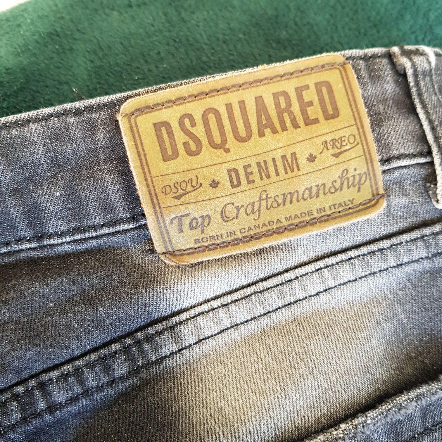 Dsquqred2    r S