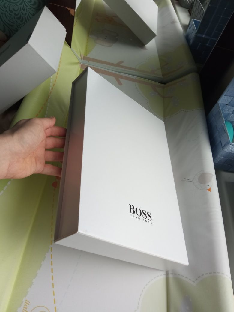 TANIO!! Oryginalne pudełko Hugo Boss 38x27x6 cm