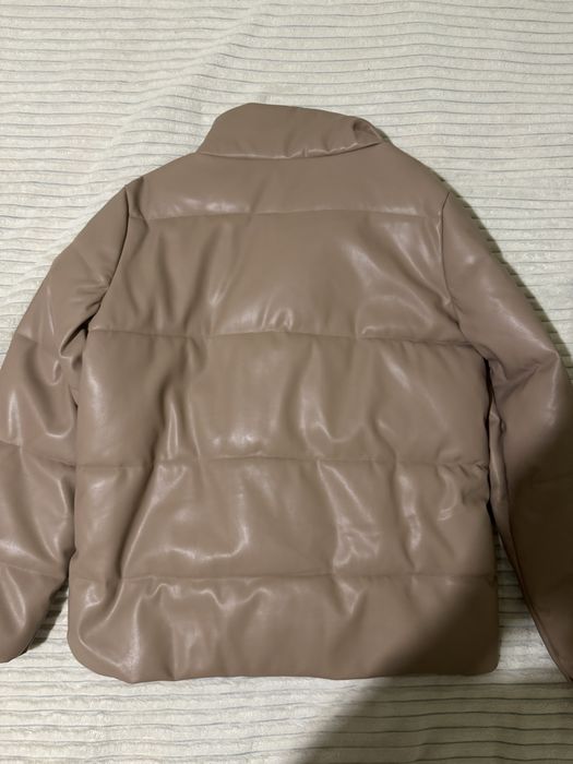 Тепла жіноча куртка