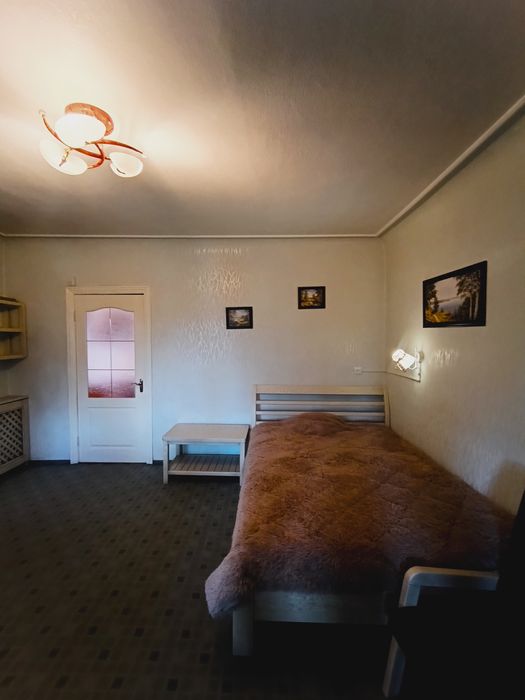 Здається будинок в районі площі Захисників України (Визволення)