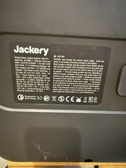 Jackery Explorer 2000 Pro зарядна станція