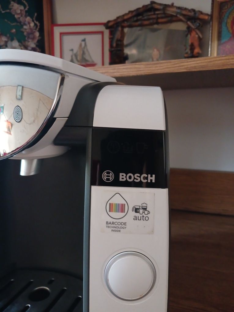 BOSCH TAS 4304 (EE) Tassimo
Кофемашина капсульная
 

ОБЗОР МОДЕЛИ

Мощ