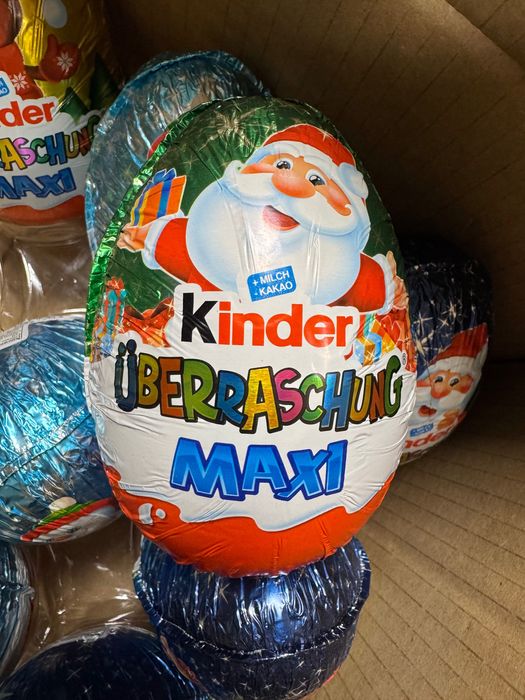 Шоколадне яйце Kinder Surprise Maxi Santa 100 г