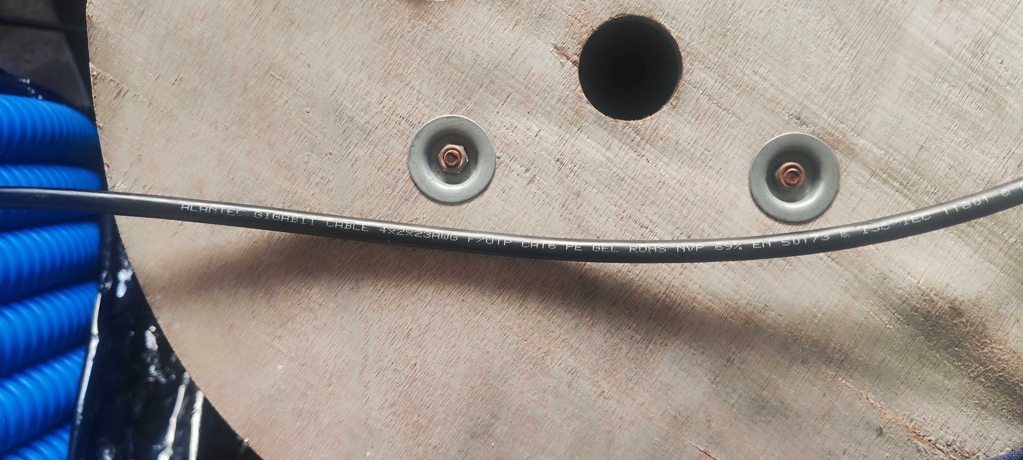 Kabel F/UTP kat.6,PE zewnętrzny żelowany, Fca 4x2x23 AWG,