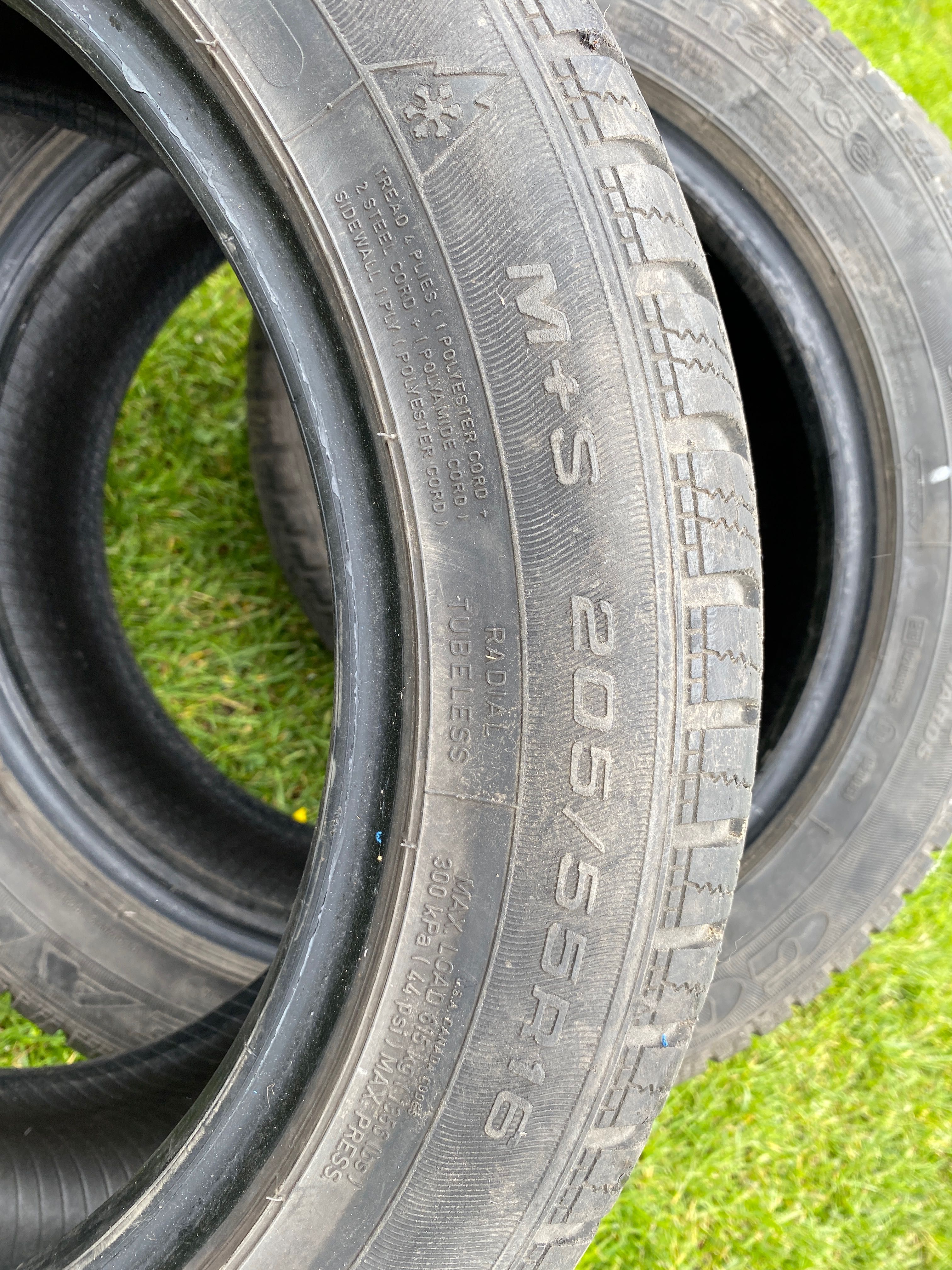 Opony zimowe 205/55 R16