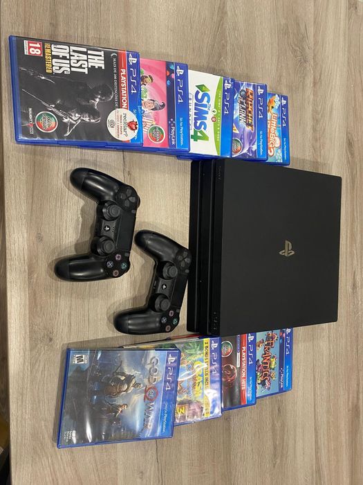 PlayStation 4 Pro 1tb como nova + comandos e jogos