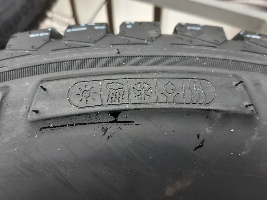 4x Opona Wielosezonowa 205/75 R16C 113R Sailun Commercio 4s