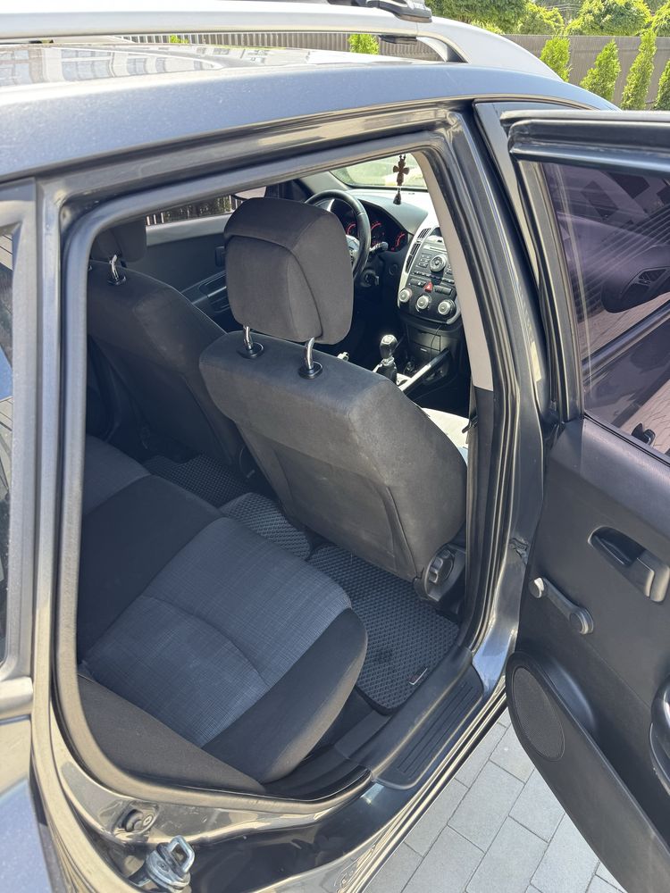 Продам Kia Ceed 1.6 CRDI