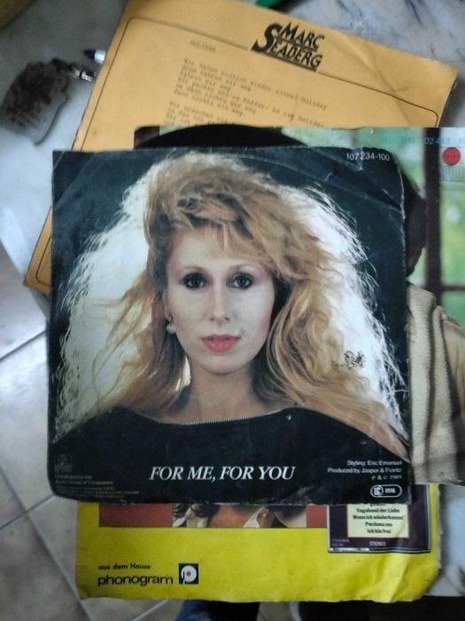 Vinil Demis roussos entre outros