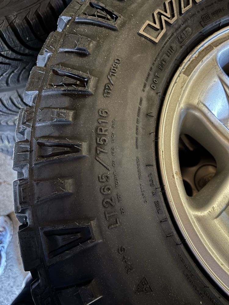 Koła Boost Land Rover Defender 16cali plus Goodyear Wrangler Duratrack