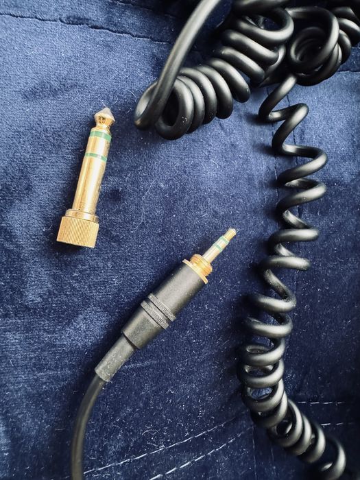 Sony MDR-7506 — професійні студійні навушники