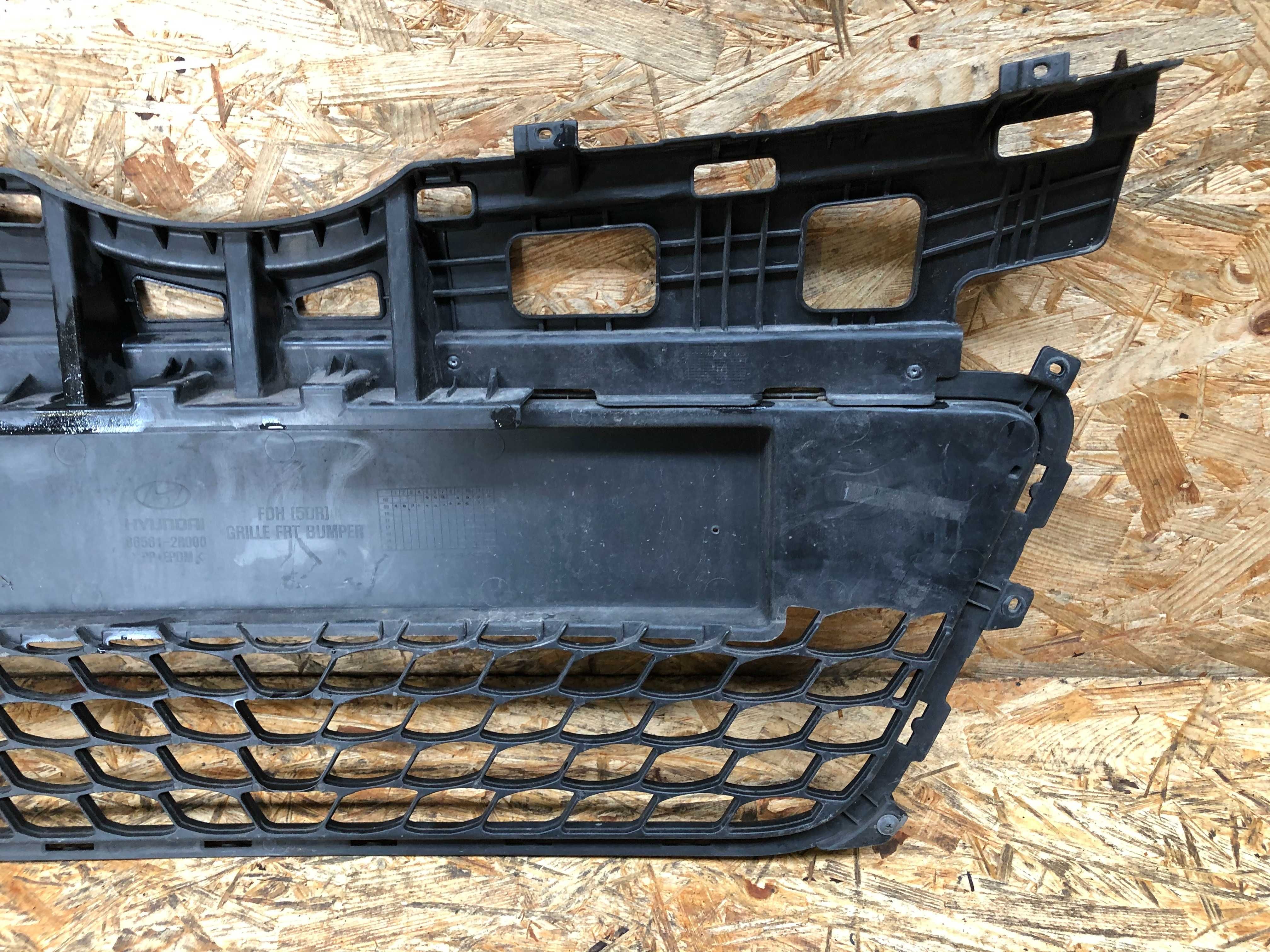 Grill/atrapa/kratka zderzaka Hyundai i30 07-12r