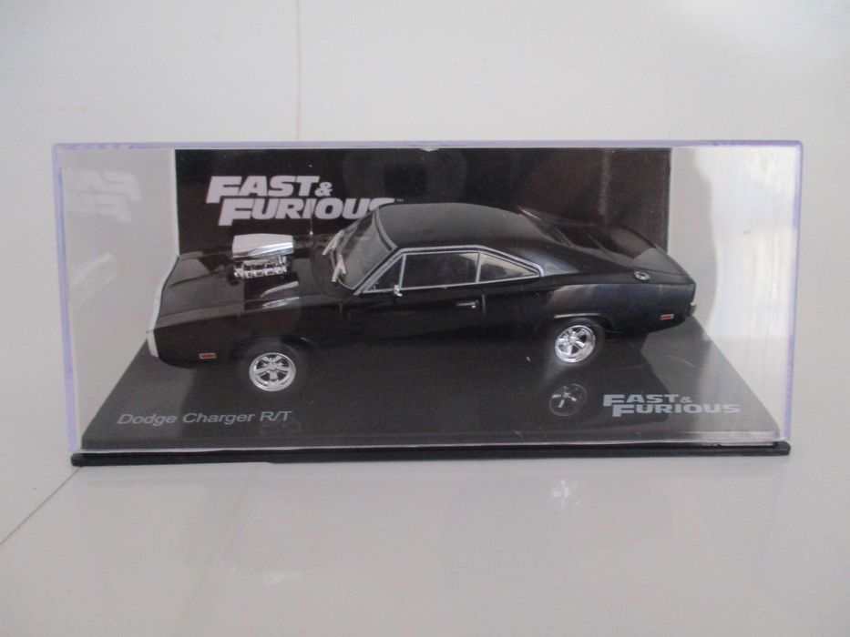Miniatura Carro DODGE CHARGER RT 1969 - Escala1.43