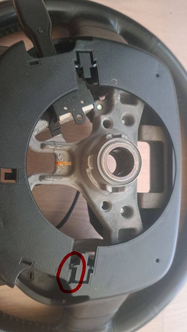 Kierownica Toyota Prius 2 xw20 II z przyciskami i tempomatem Wrocław