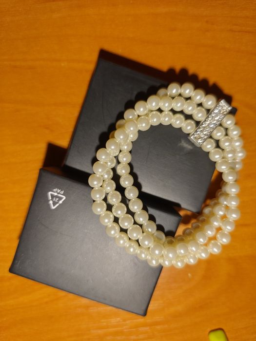 Nowa elegancka bransoletka- sztuczne perełki
