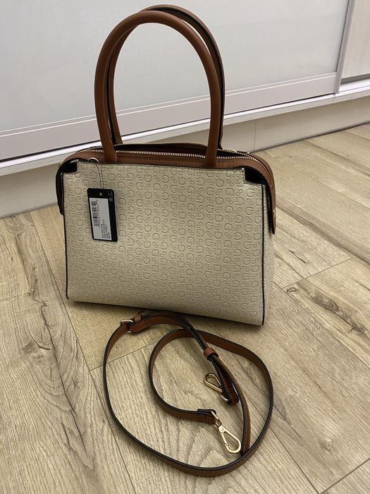 Продам сумку guess