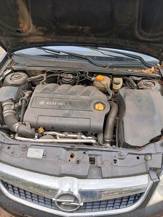 Продам машину Опель вектра с 2005