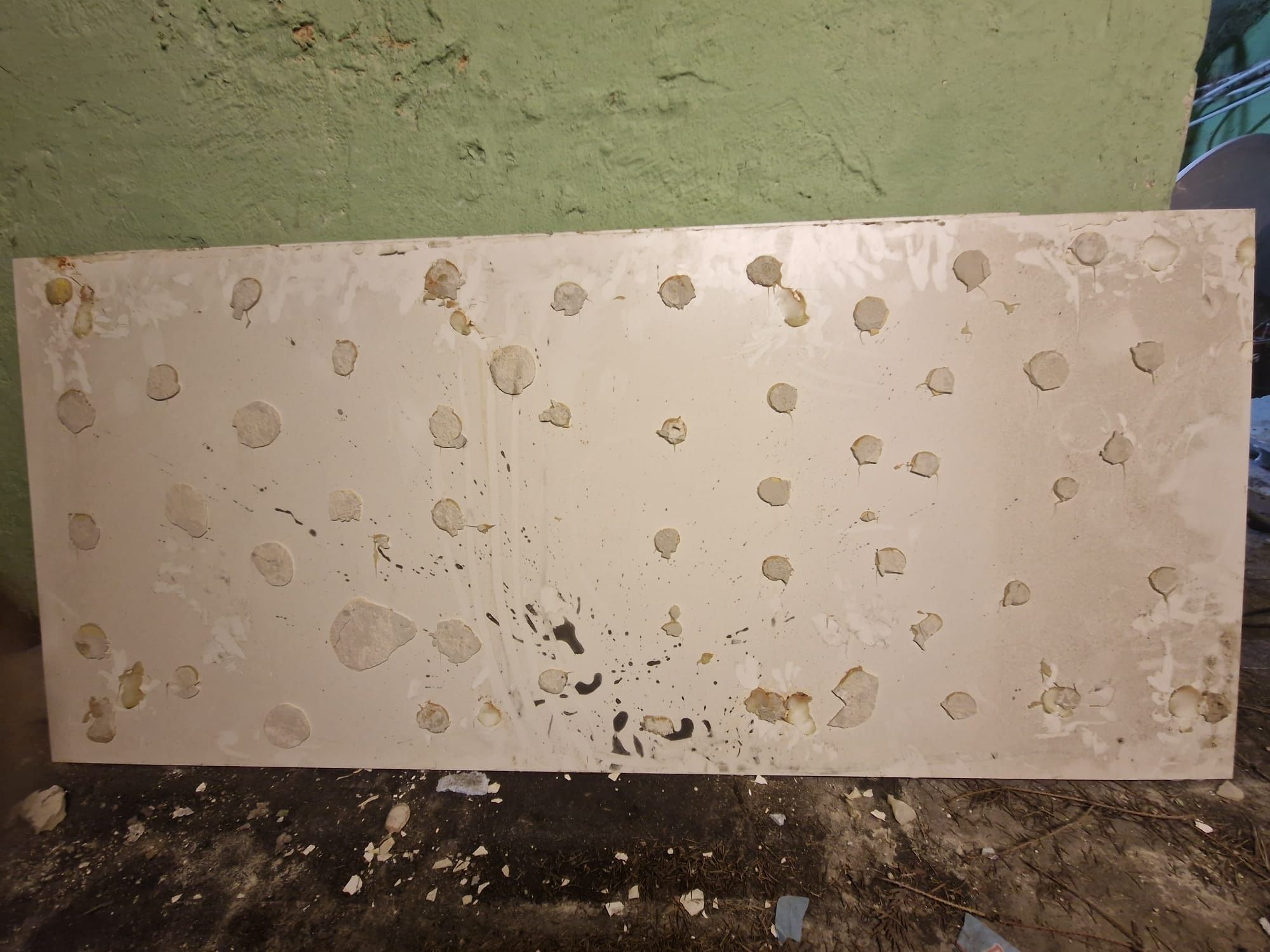 Szkło hartowane na ścianę z demontażu