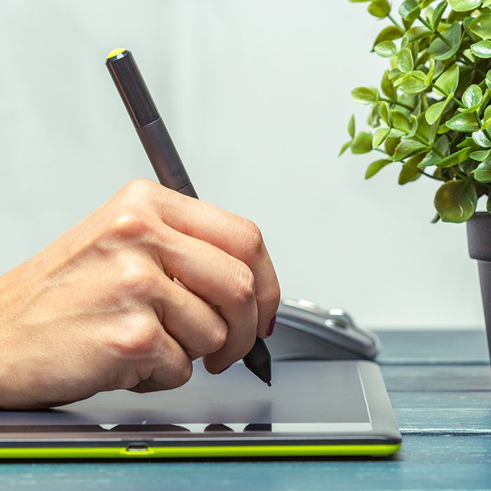 Designer Gráfico - Logos, Flyers, Cartões, Publicidade, Brindes, etc.