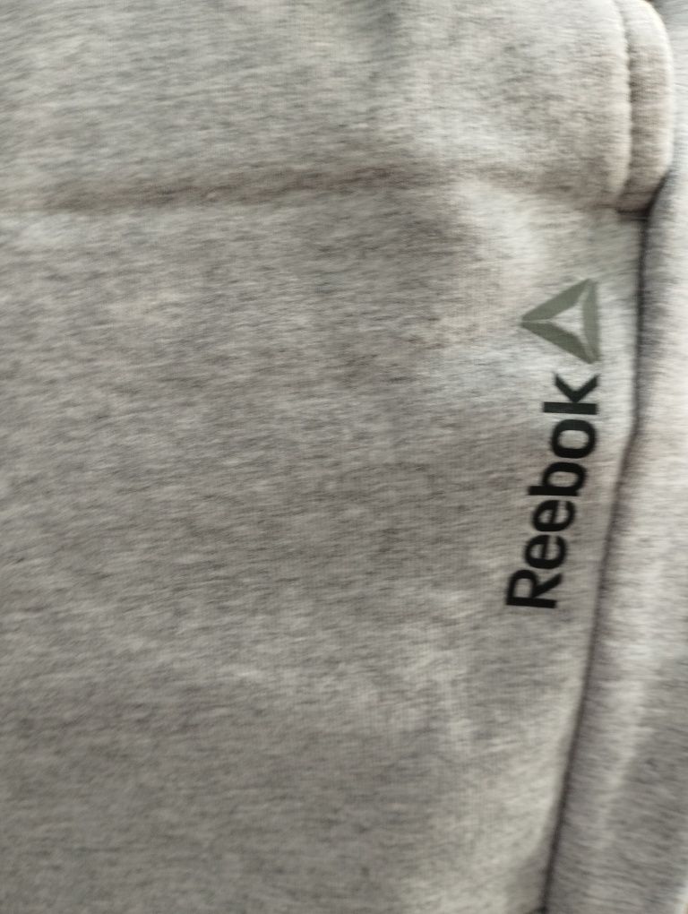 Spodnie Reebok Workout Cotton Graphic AY2251 rozmiary S, M