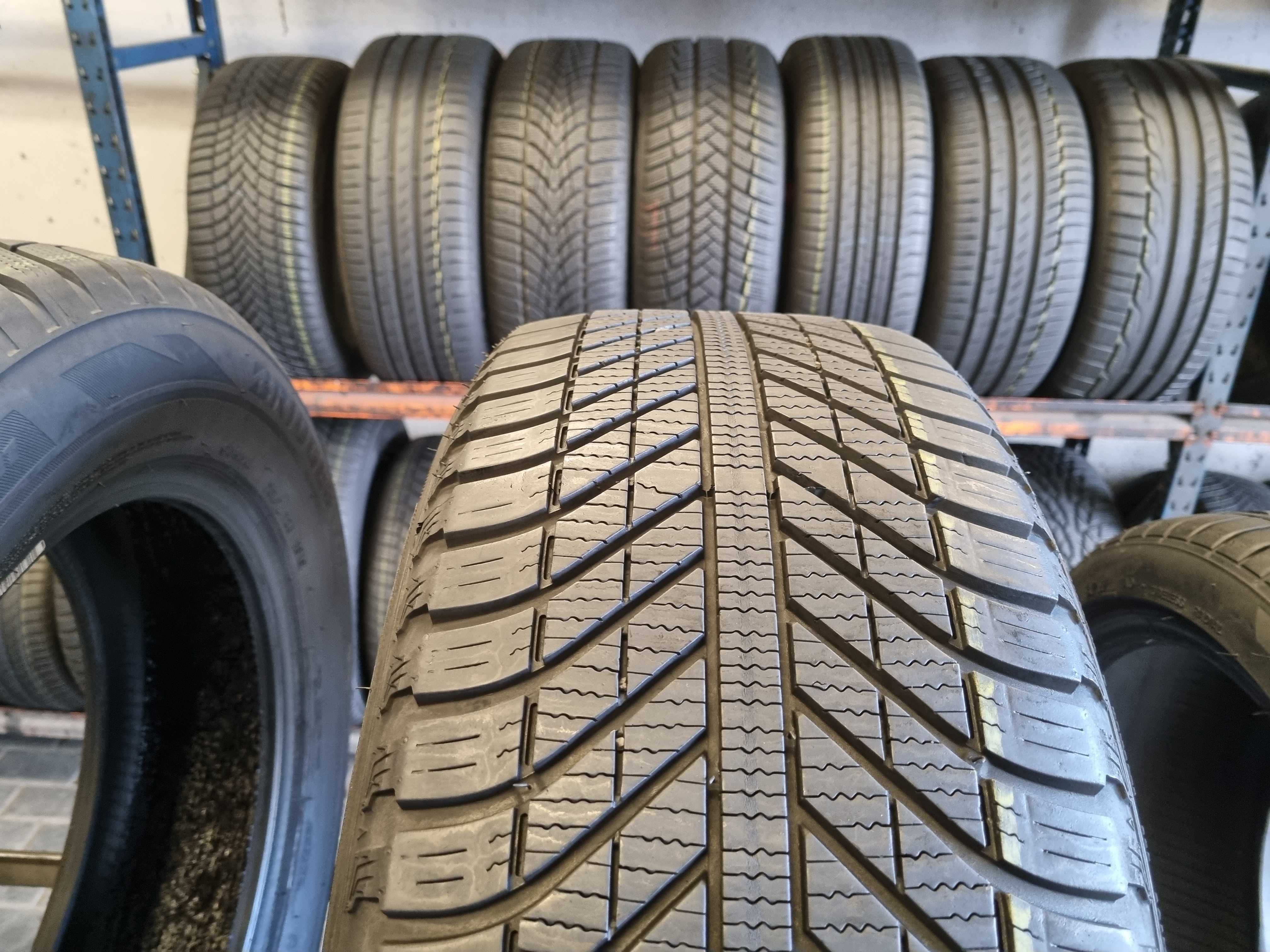 235/55/17 103H Goodyear Vector 4S Suv 4/4 Dot.0619R