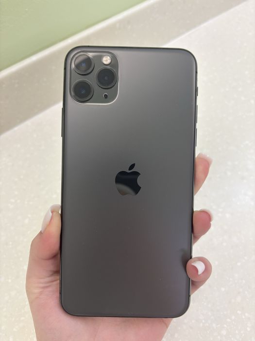 Продаю iPhone 11 pro max на 256гб